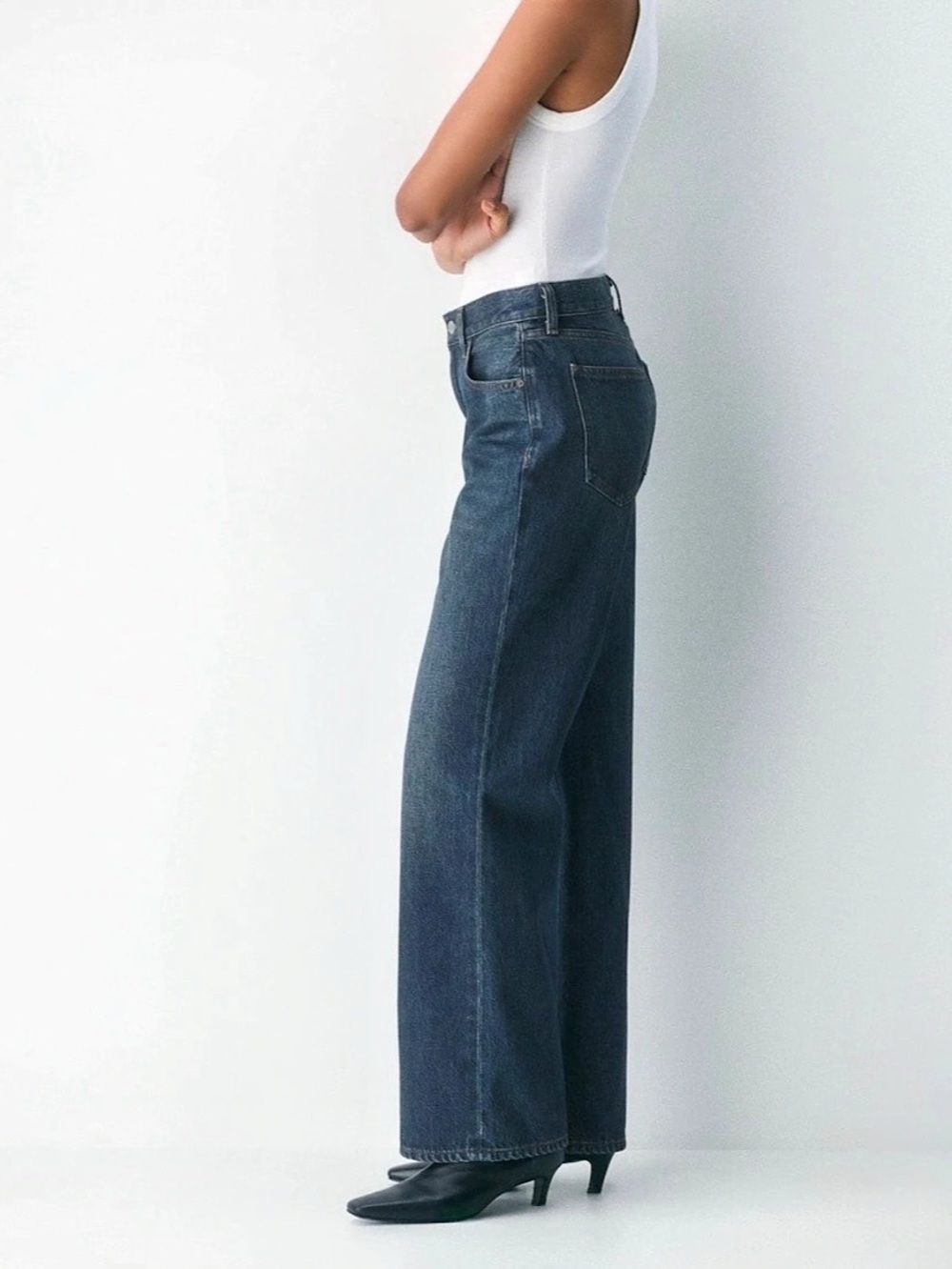 Aritzia Denim Forum The Farrah Hi-Rise Wide Leg Jeans in Blue Waist 29 NWT - Picture 2 of 14